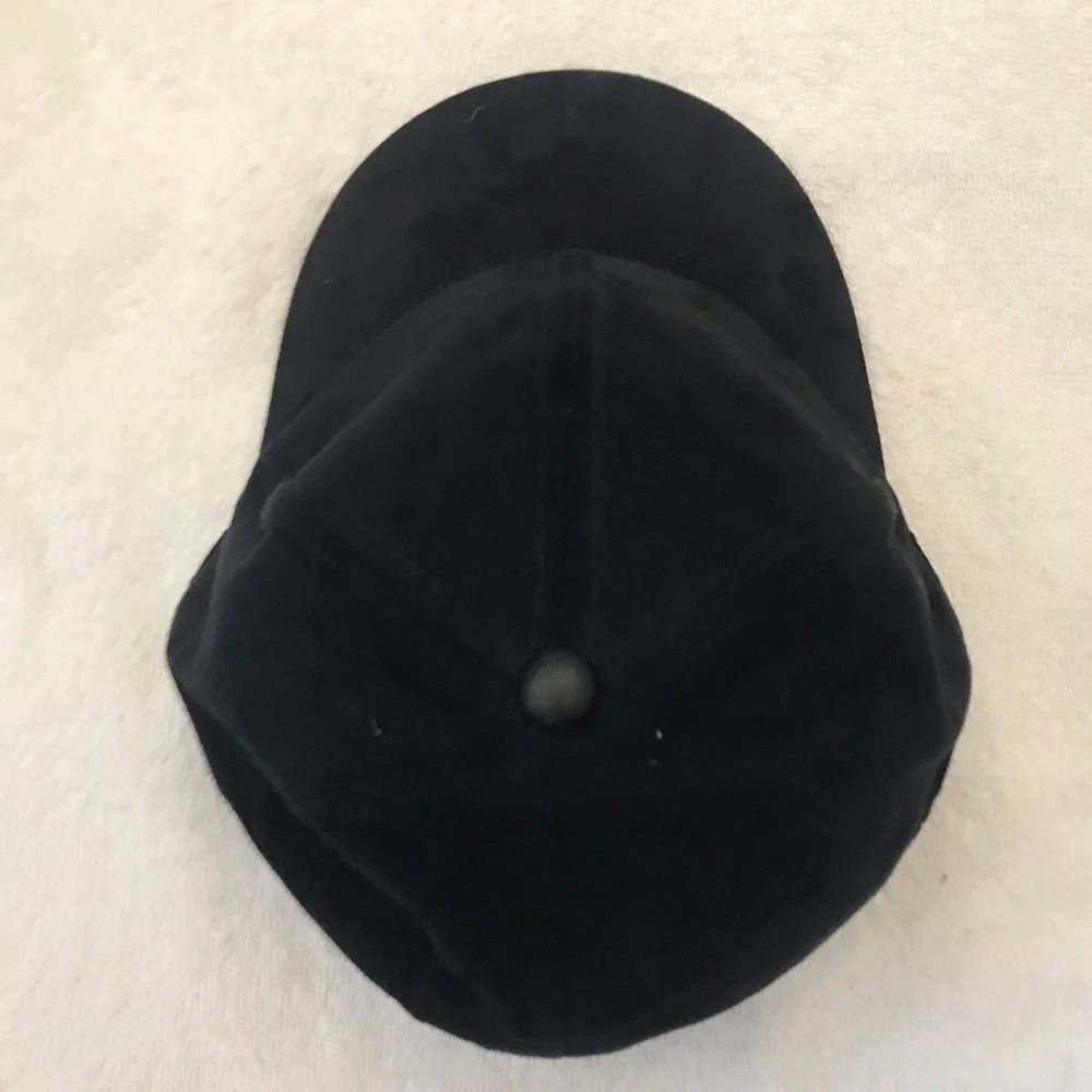 H & M Women's Fitted M/56 Black Velvet Designer Hat
